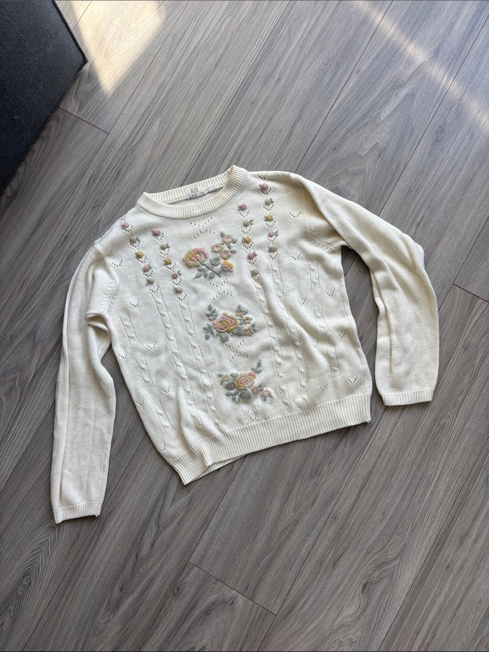 Cream Floral Embroidered Women's Sweater